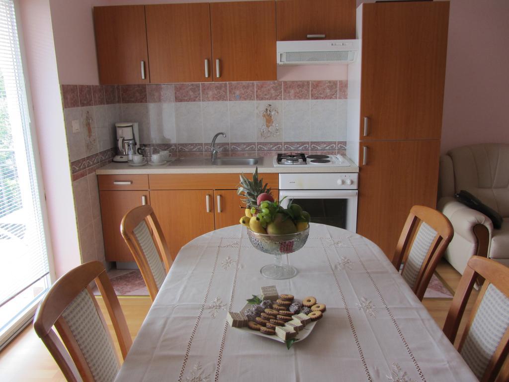 Apartments Dilja マリンスカ 部屋 写真